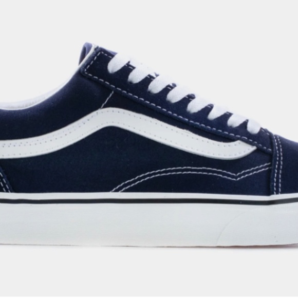 Vans - Picture 1 of 5